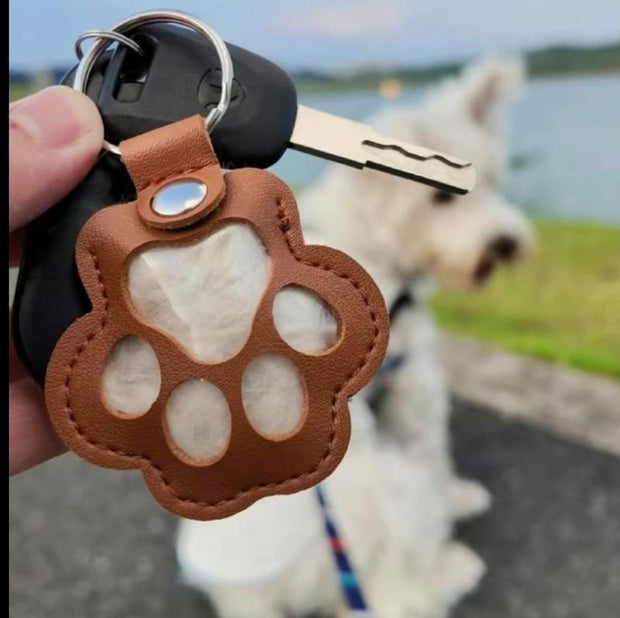 4 Pack Creative Pet Hair Keychain Hangers - Unique Keepsakes for Cat and Dog Owners